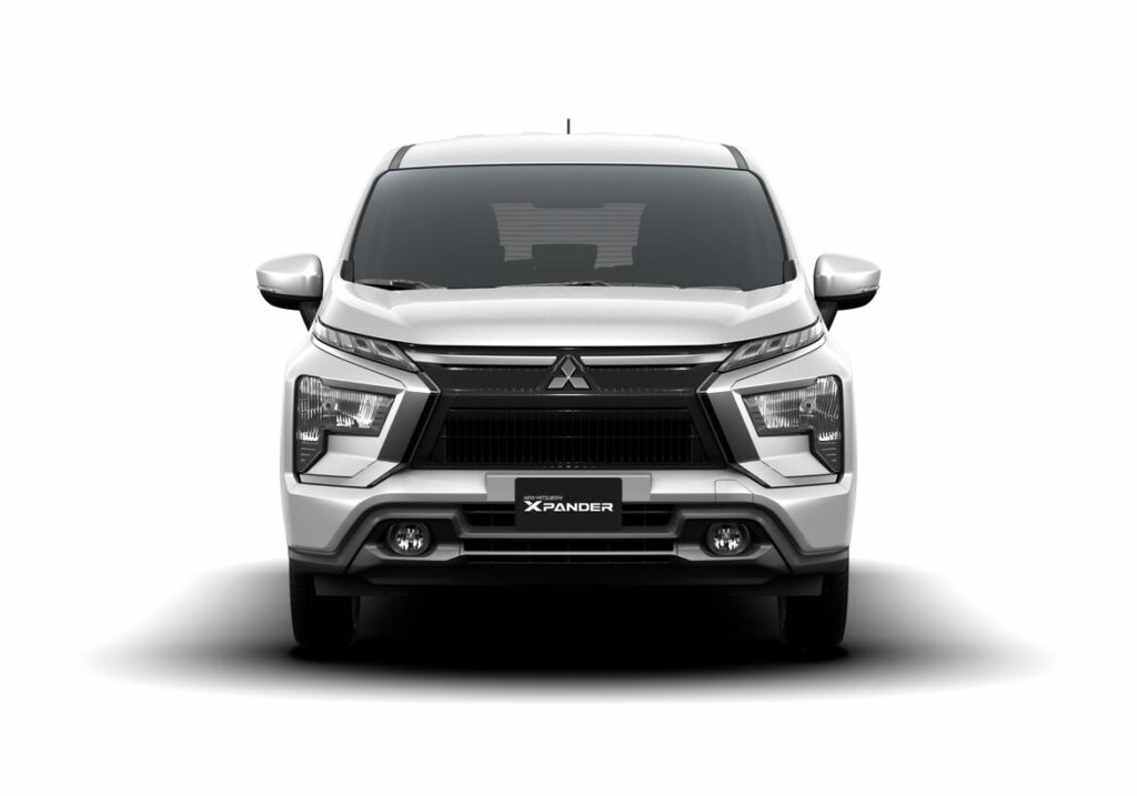 Mitsubishi Xpander MT 2026 ra mắt: Ngoại thất crossover, ưu đãi