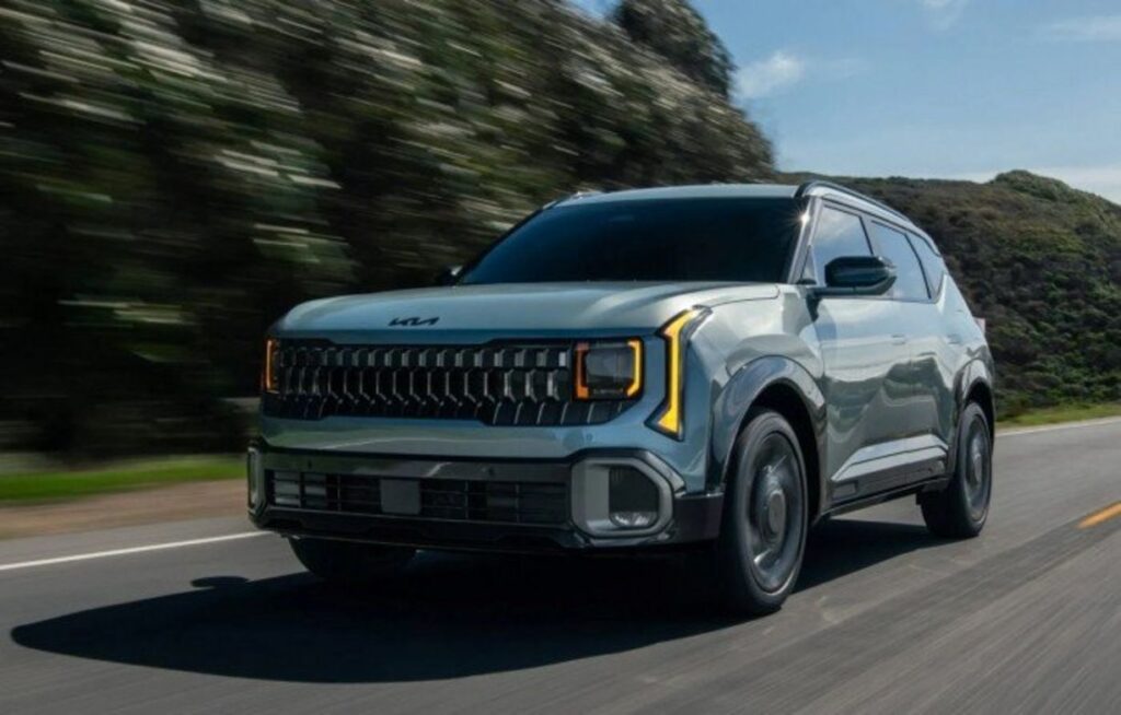 Kia Seltos 2026: Hybrid, thiết kế mới, giá từ 544 triệu