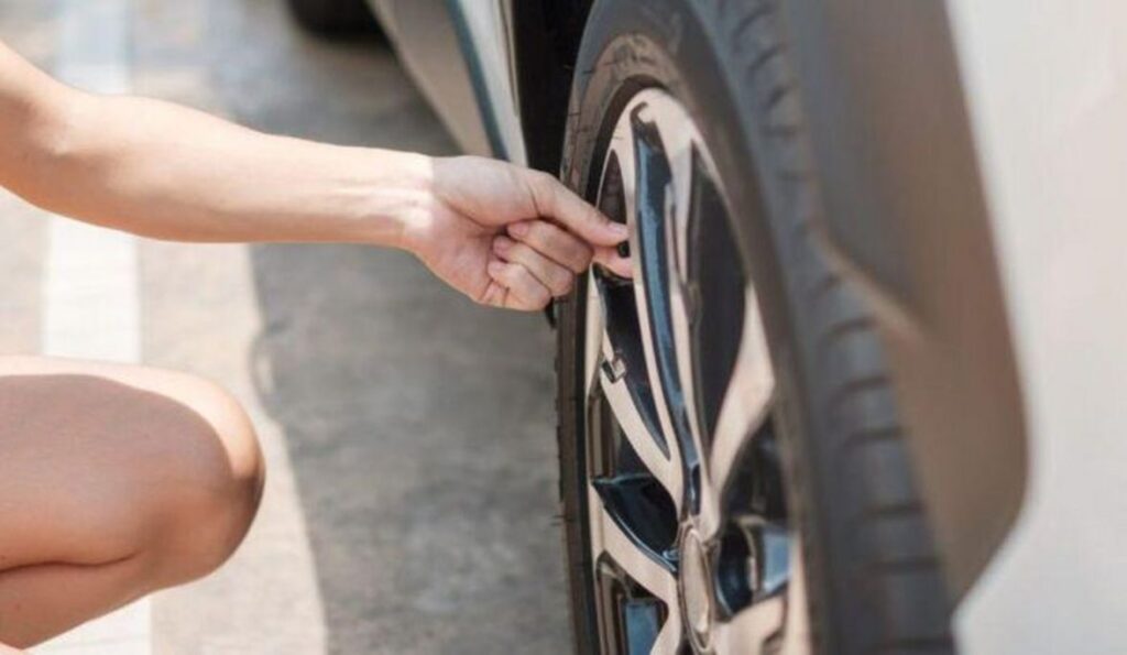 Kiểm tra 6 hạng mục quan trọng trên xe trước chuyến đi dài