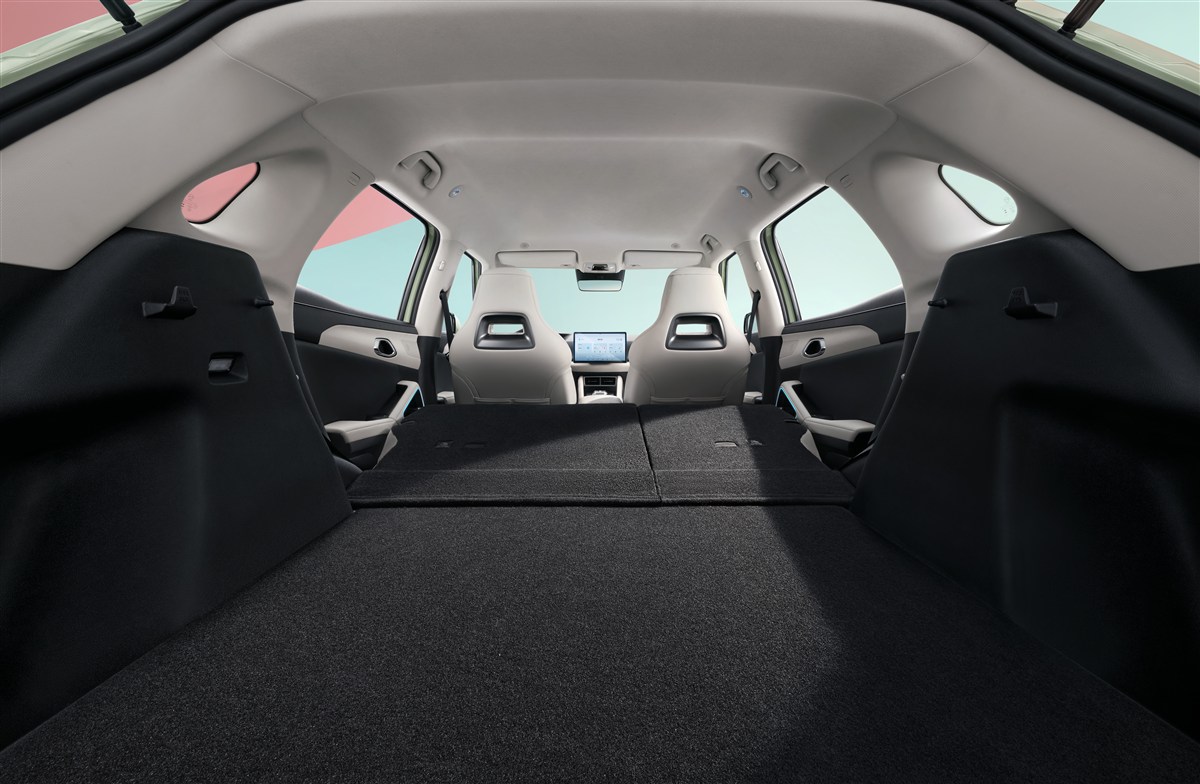 Khoang hành lý BYD Atto 2 khi gập hàng ghế sau