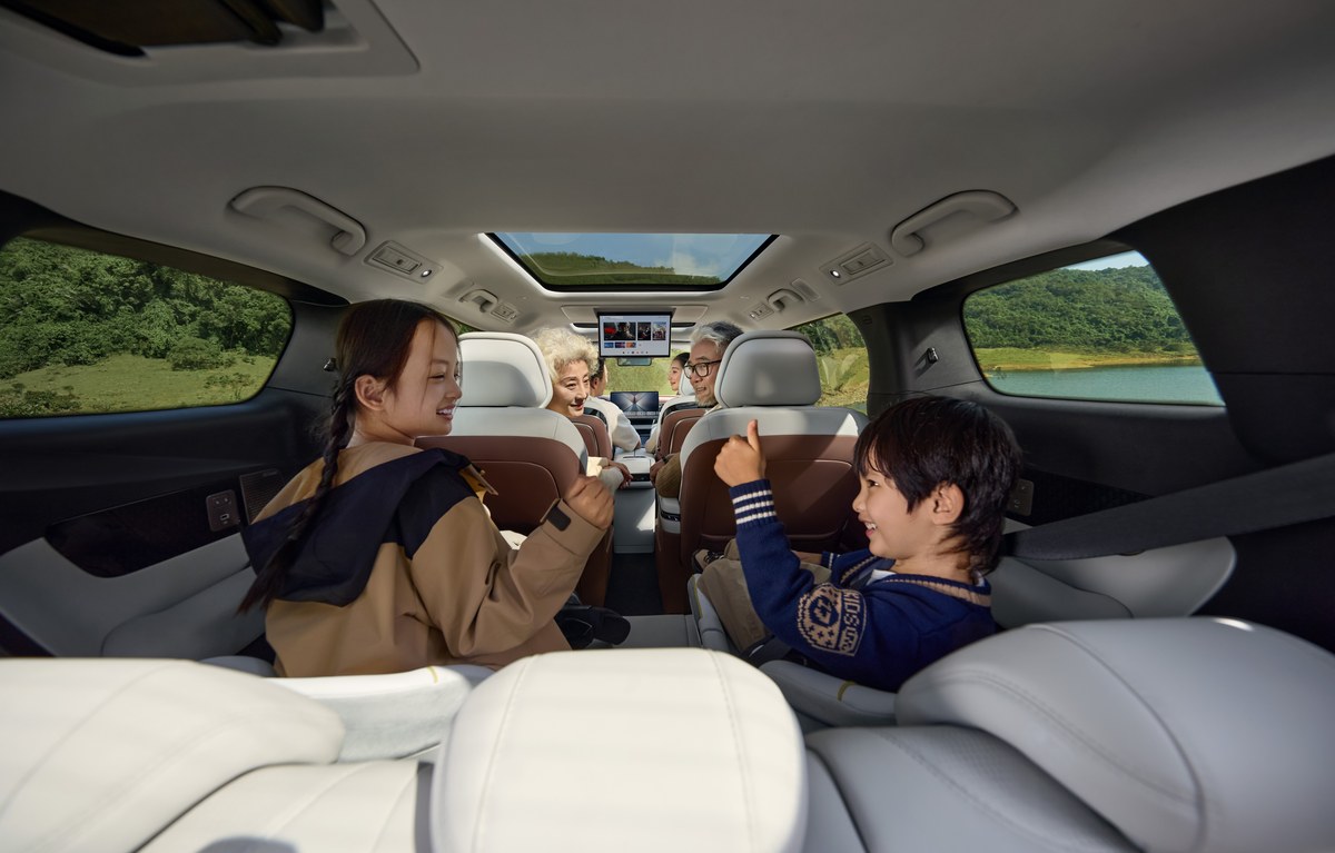 Không gian ba hàng ghế BYD M9, linh hoạt cho gia đình nhiều thành viên