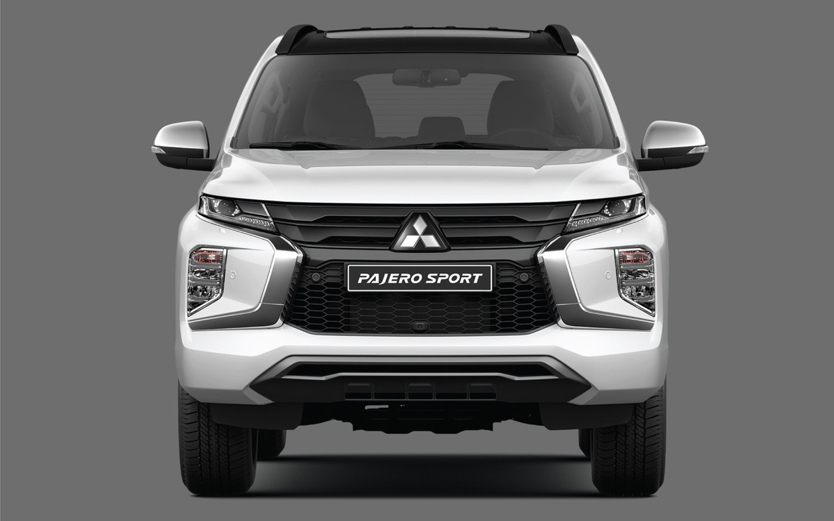 Đầu xe Mitsubishi Pajero Sport với lưới tản nhiệt Dynamic Shield