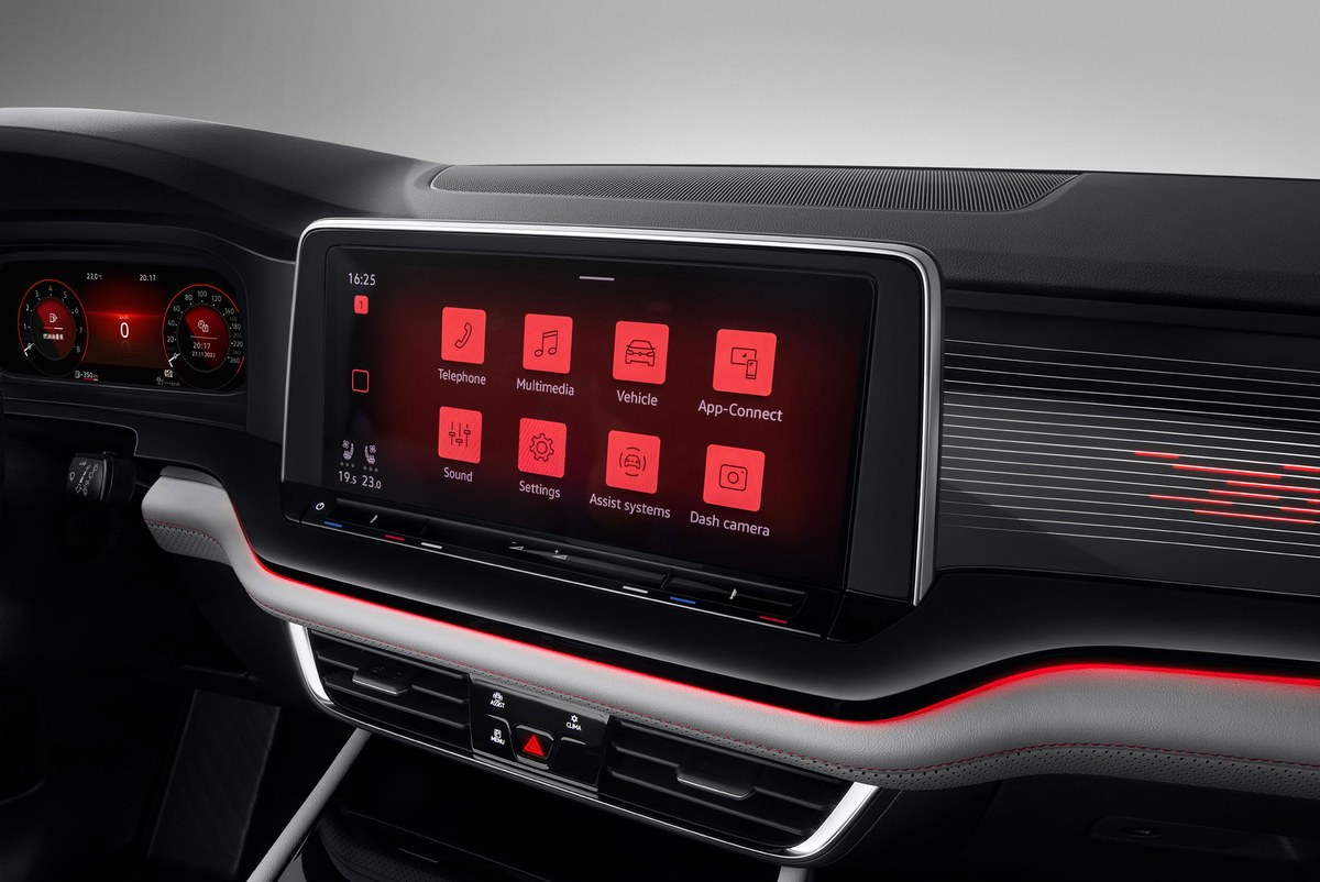 Volkswagen Teramont X do lifestyle ben toa nha hien dai