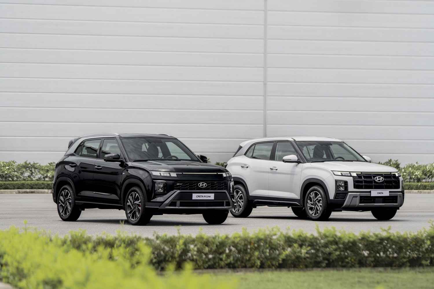 Hai mẫu Hyundai Creta đỗ song song