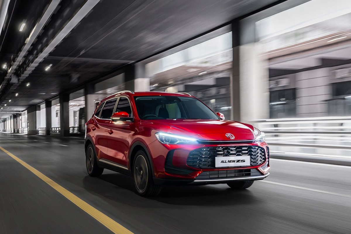 MG All New ZS vận hành trên đường