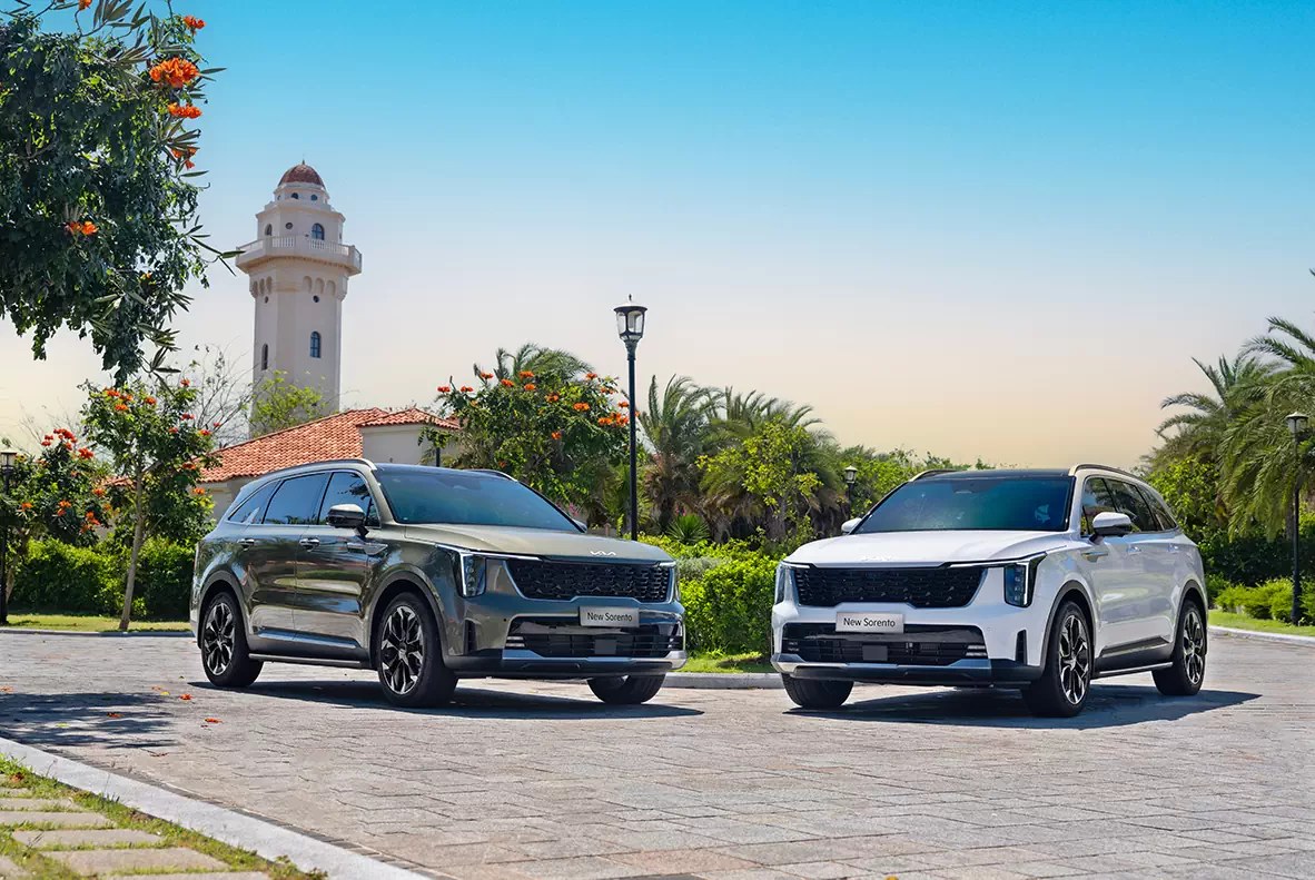 Hai chiếc New Sorento đỗ cạnh nhau