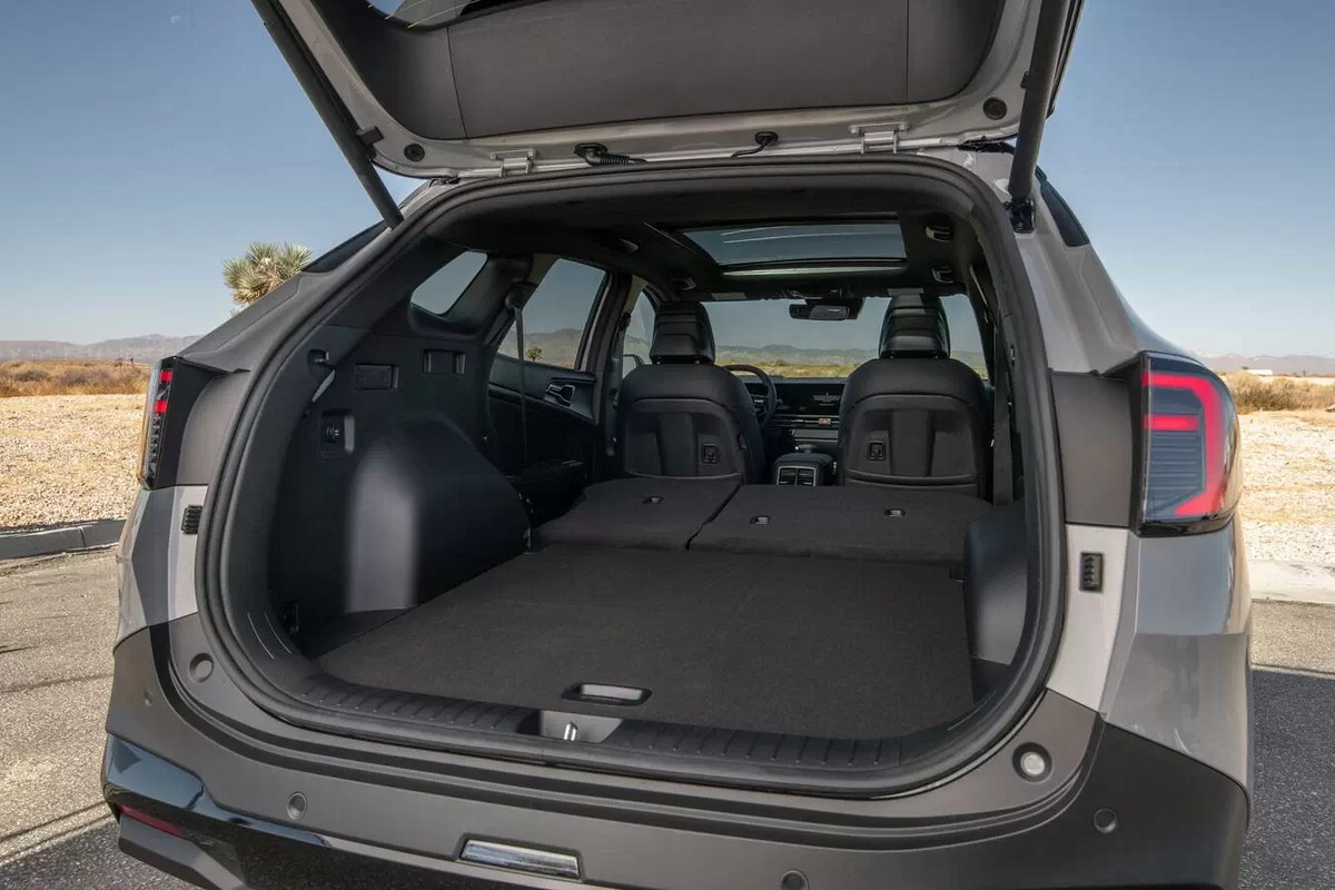 Khoang hành lý rộng và cốp điện của New Sportage
