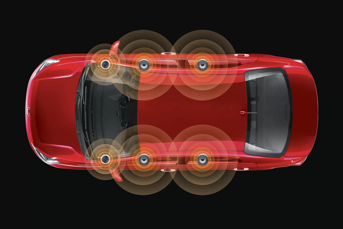 Kia Soluto nhìn từ trên cao với vị trí các loa